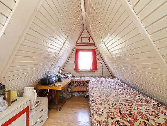 Inne i den lille hytta Galleribilde