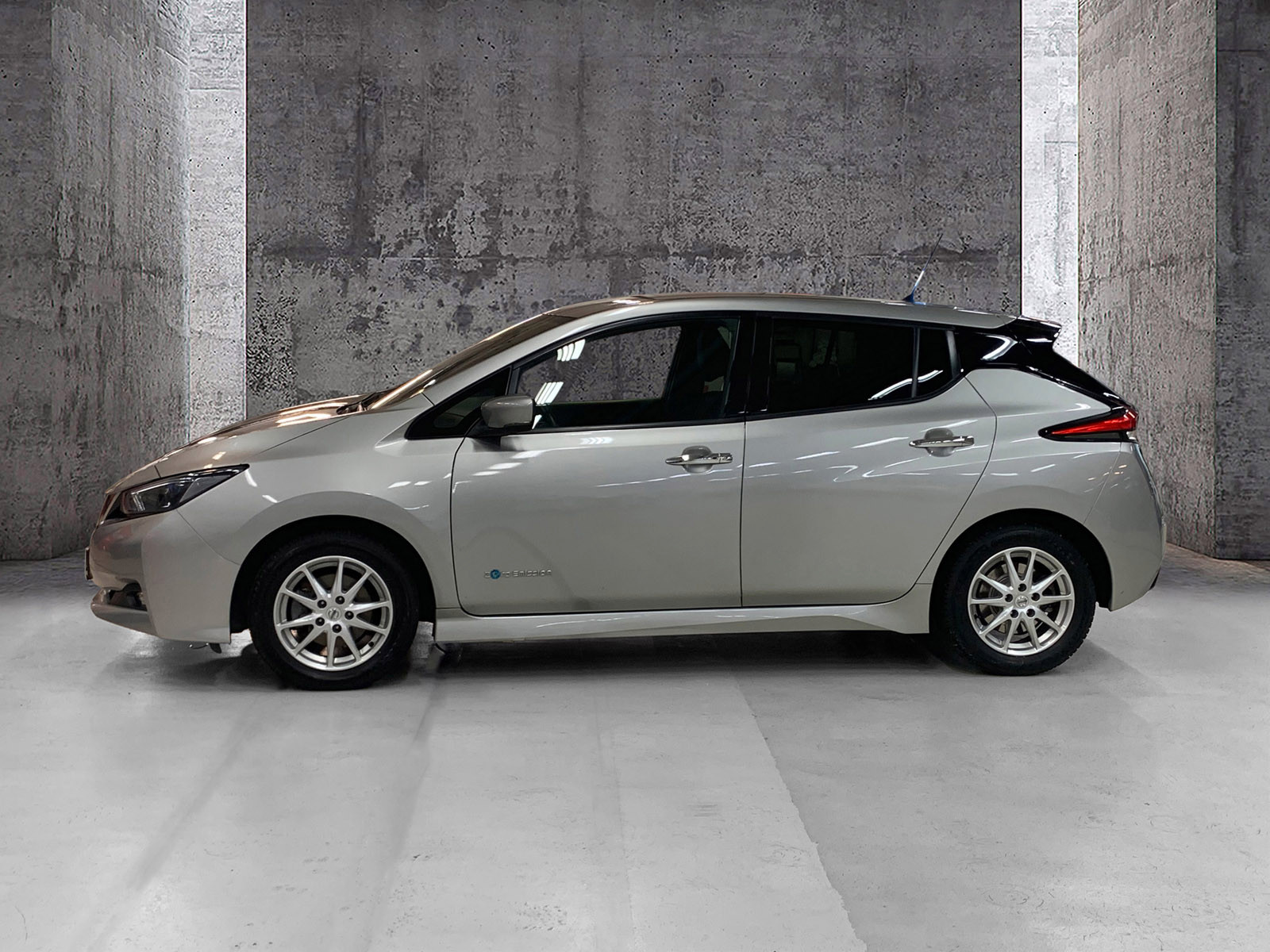 Nissan Leaf 40kWh Launch Edition OUTLET | UTE ETTER LEAF? 3