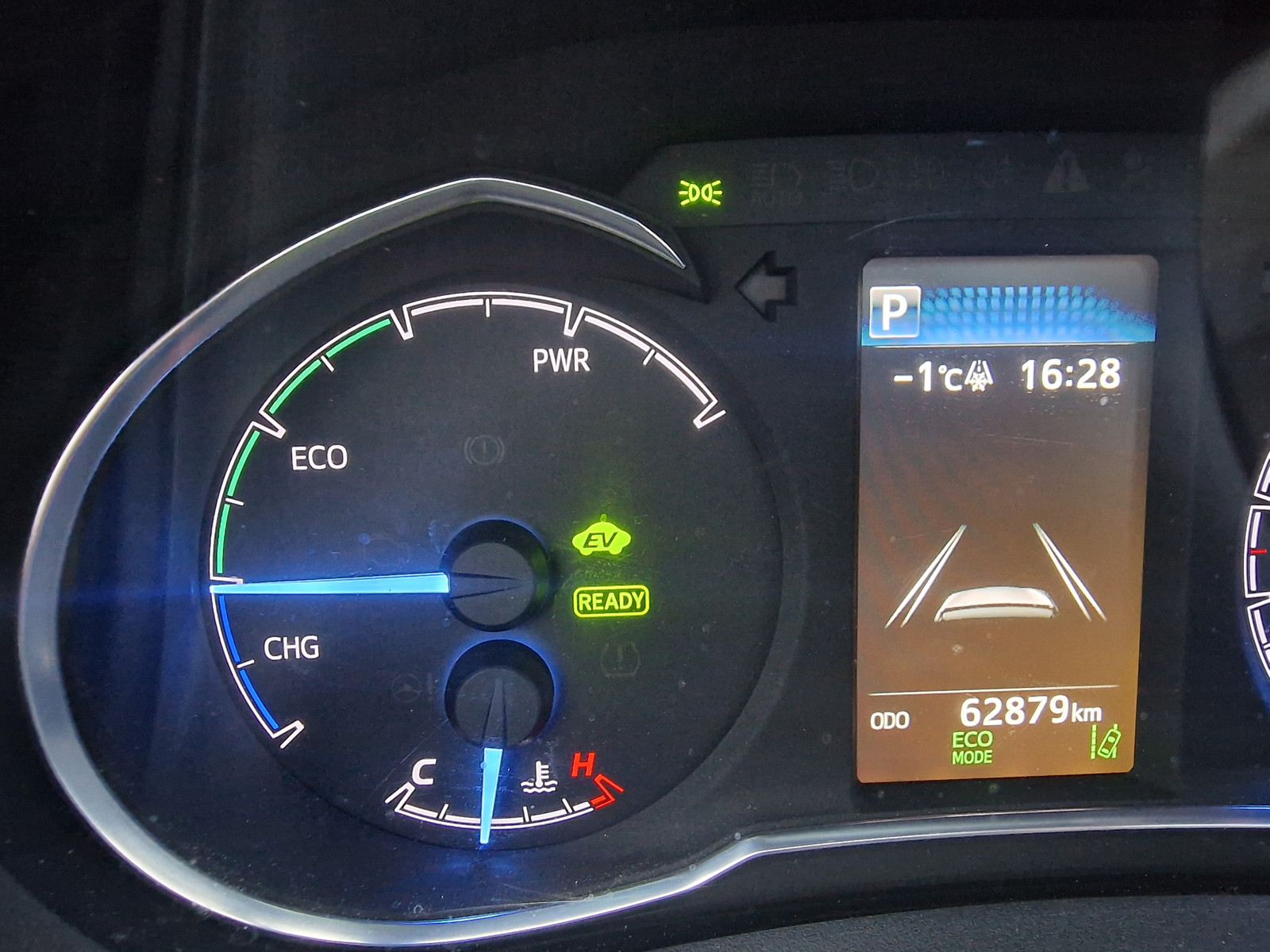 Toyota Yaris 1,5 Hybrid Style + e-CVT aut 2