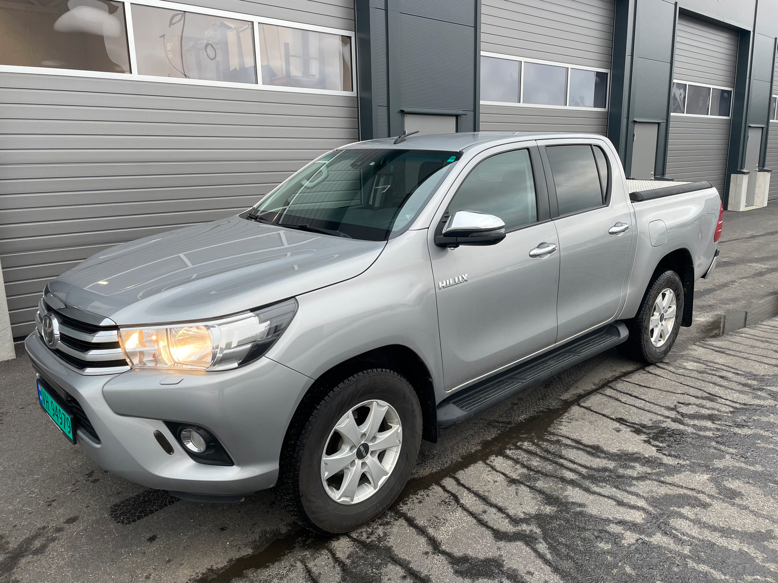 Toyota HiLux 150hk D-Cab 4WD SR HD aut NY service Webasto  Lav km