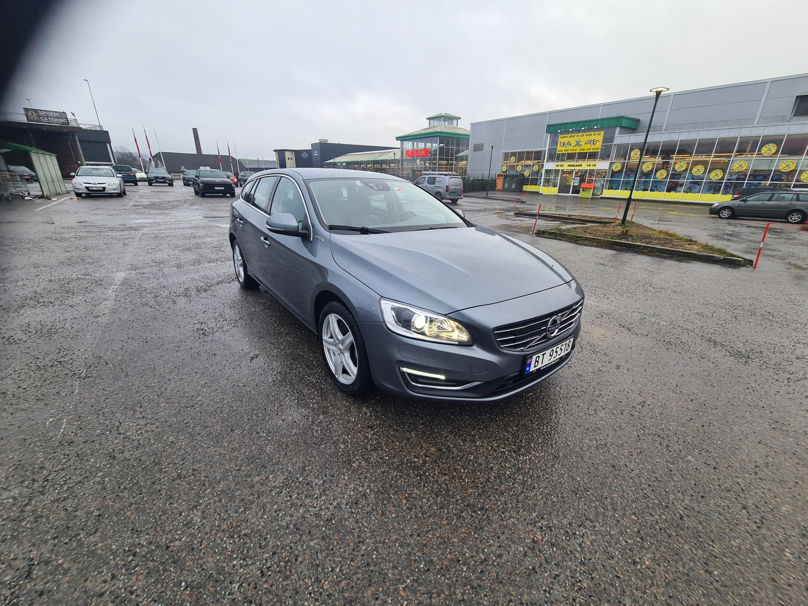 Volvo V60 2.4-220 D AWD