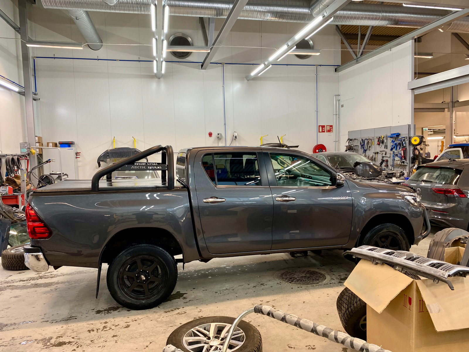 Toyota HiLux D-4D 150hk D-Cab 4WD SR+ aut 2