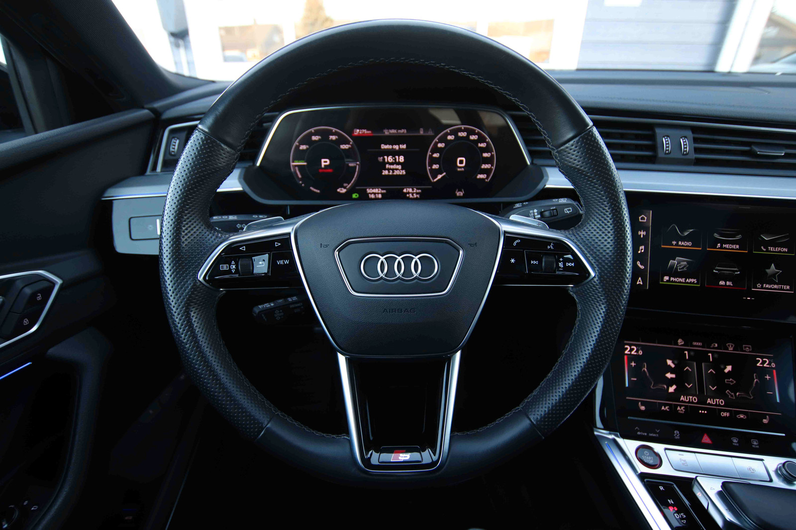 Hovedbilde av Audi e-tron