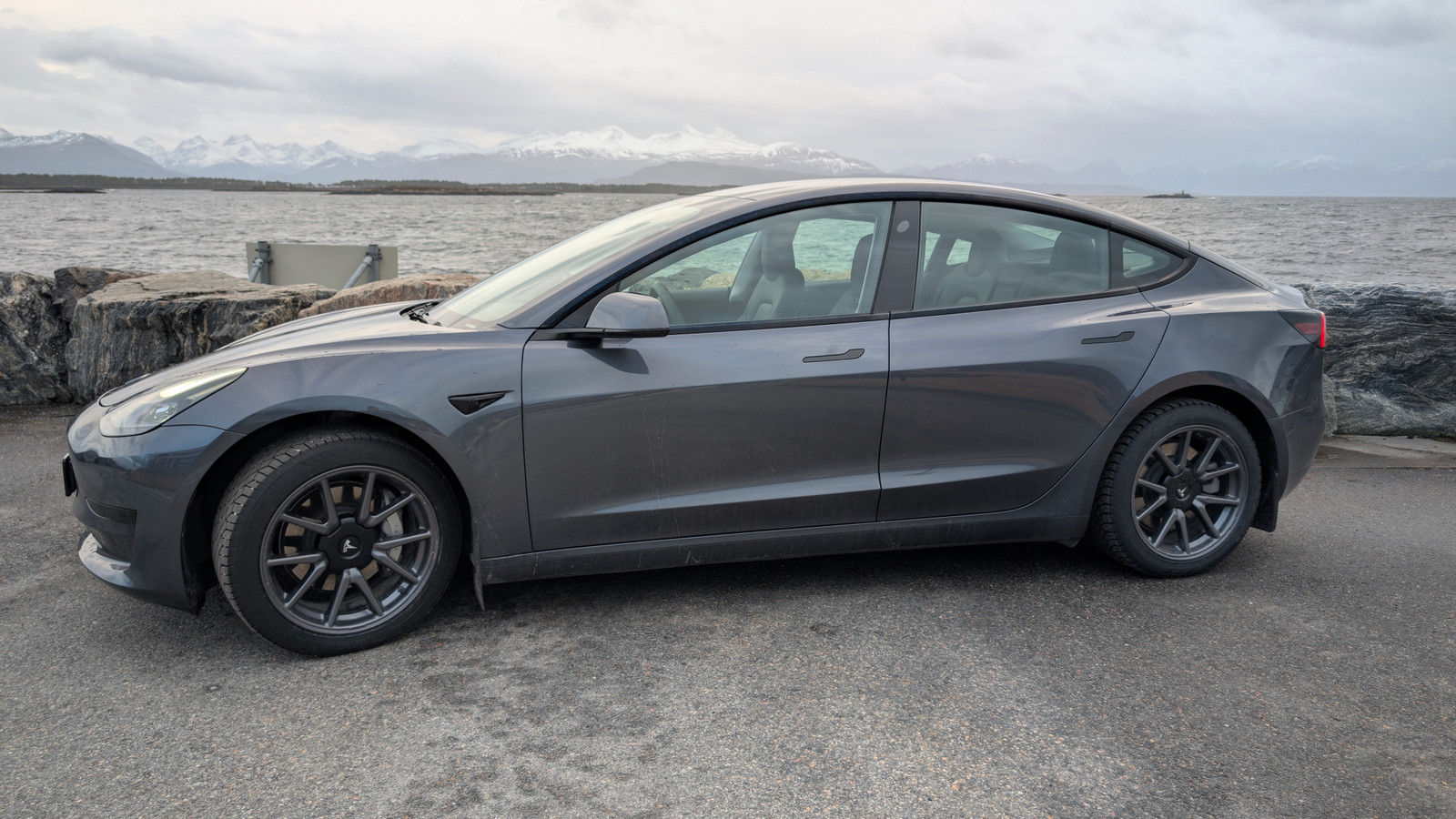 Tesla Model 3 Standard Range Plus RWD Facelift med hengerfeste 3