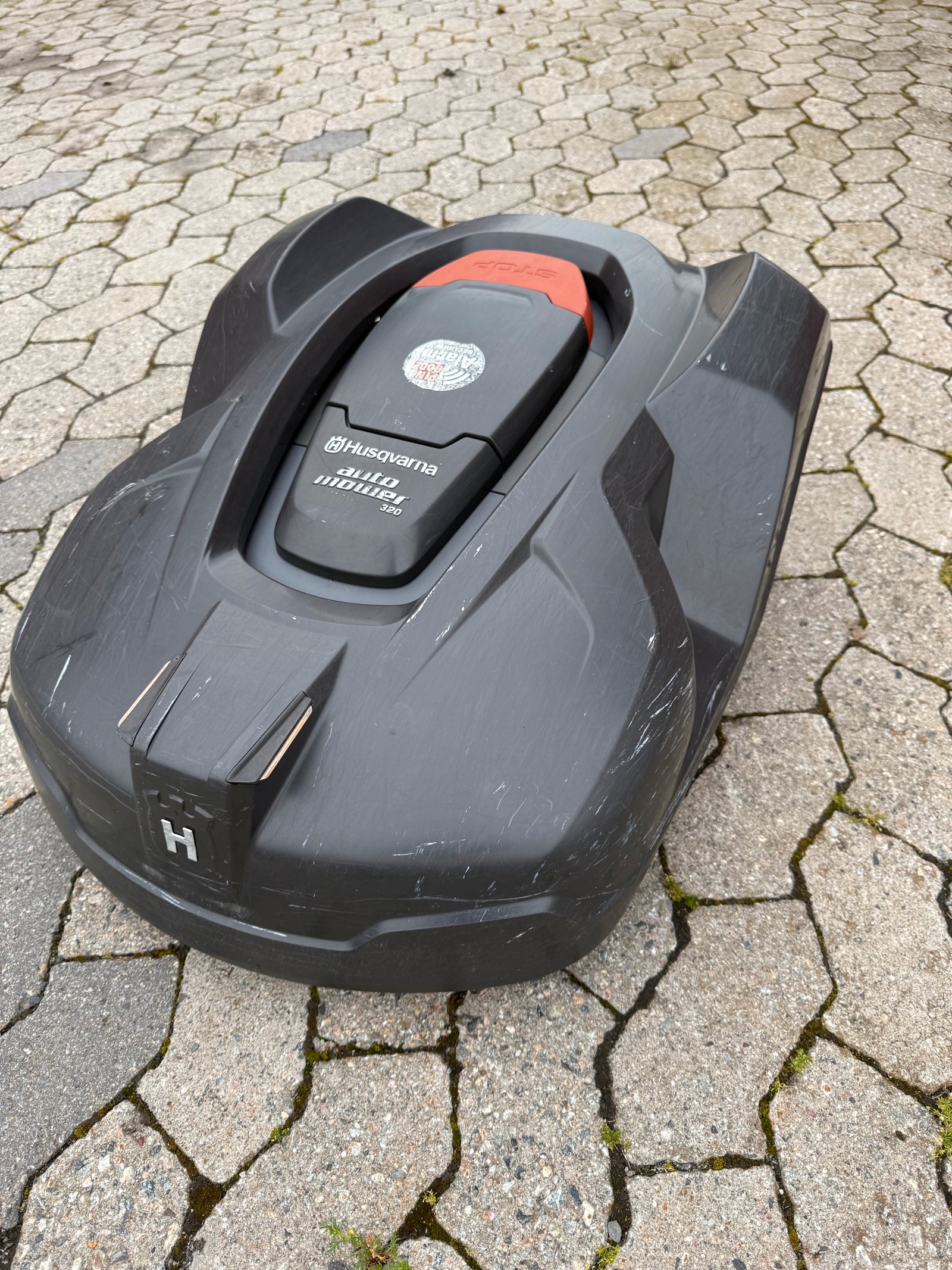 Husqvarna Automower 320/420 med mange nye deler FINN-torget