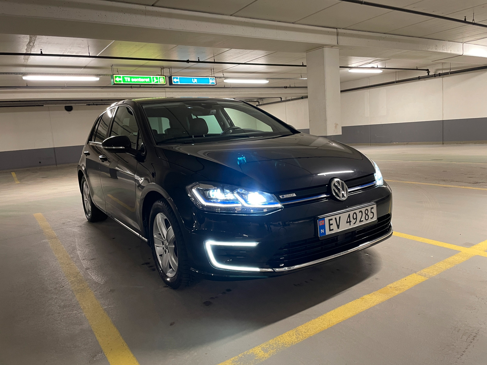 Volkswagen Golf AMBIENTLYS,LED,SKINN,KEYLESS,ACTIVE INFO,17MAD,NORSK++ 2