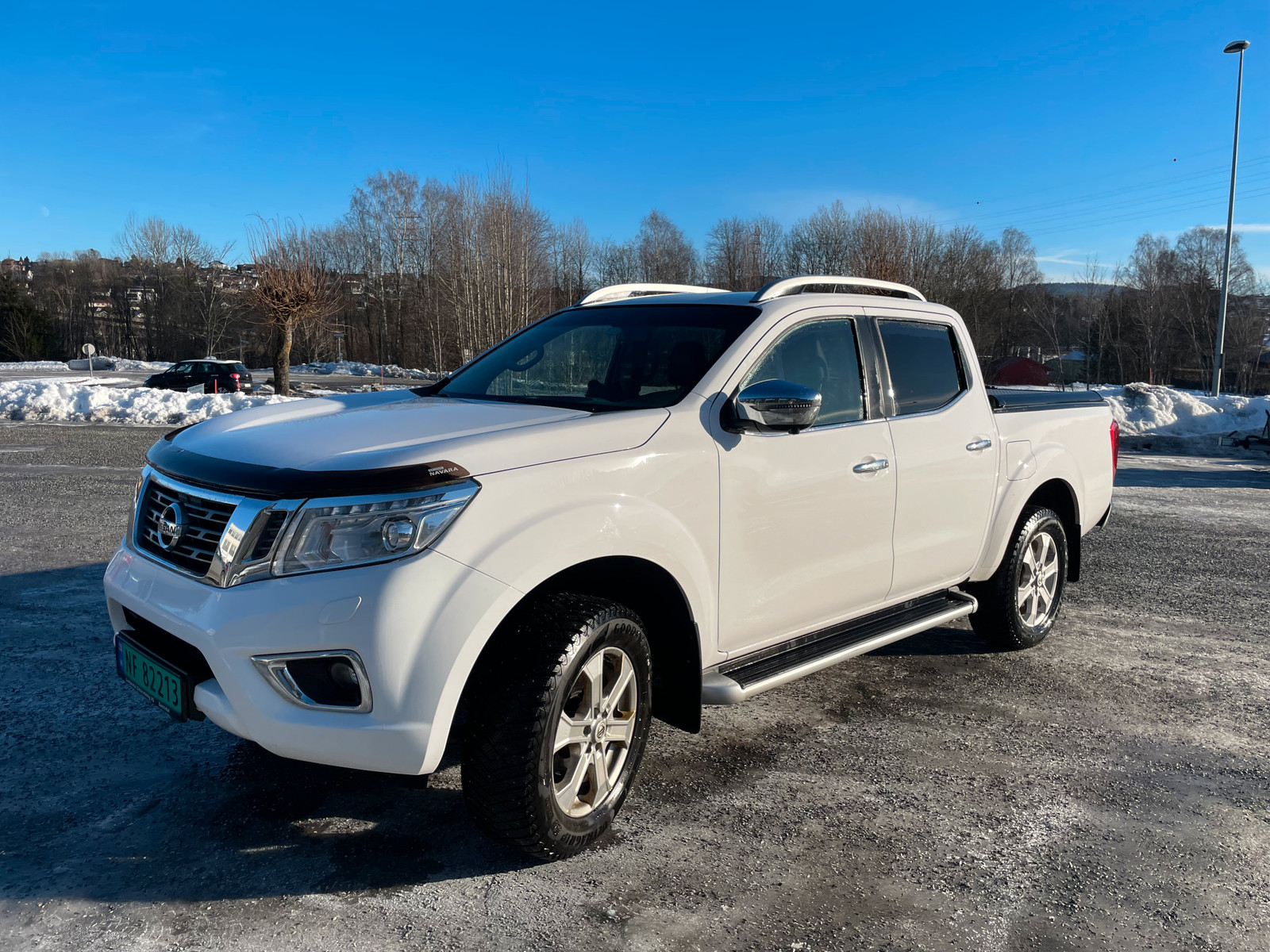 Nissan Navara Double Cab 2,3 dCi 190 Tekna aut 2