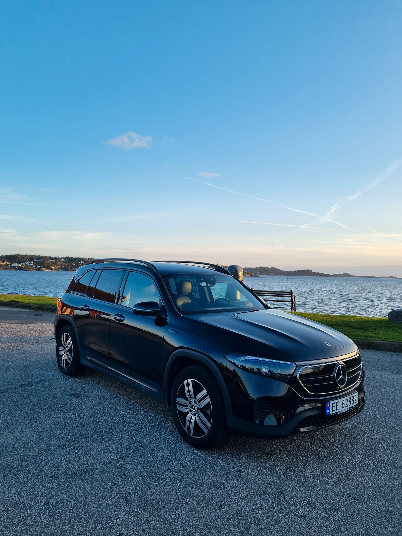 Mercedes-Benz EQB 300 4MATIC 3