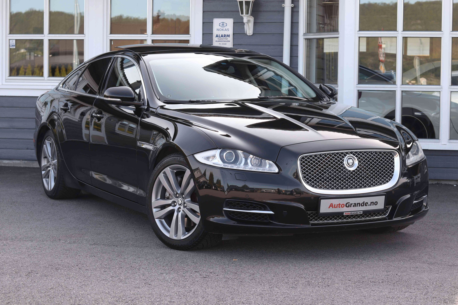 Bilde av 'Jaguar XJ'