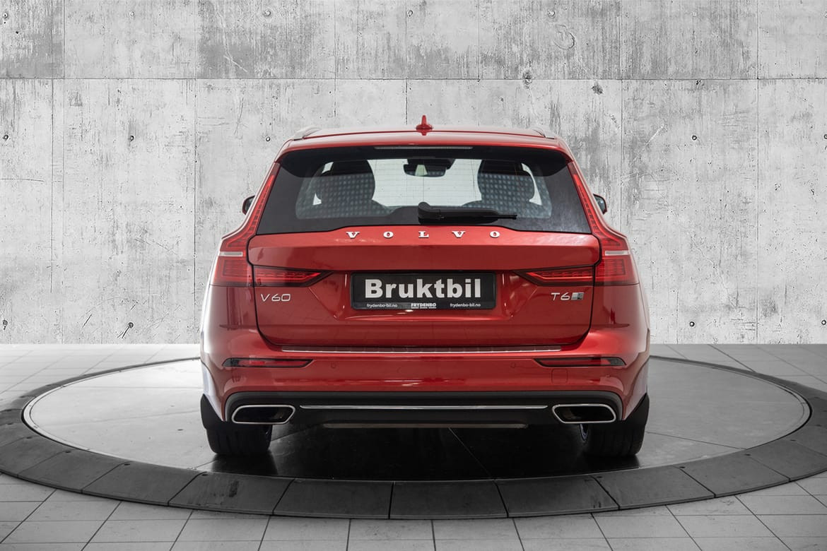 Volvo V60 T6 TwinEngine Inscription  19"|HUD|360|NAVI|CARPLAY++ 2