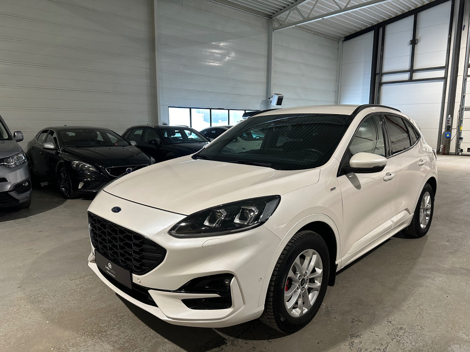 Ford Kuga 190hk 4x4 ST-Line Skinn|Krok|Acc|Webasto|Kamera|Ny Eu ! 2
