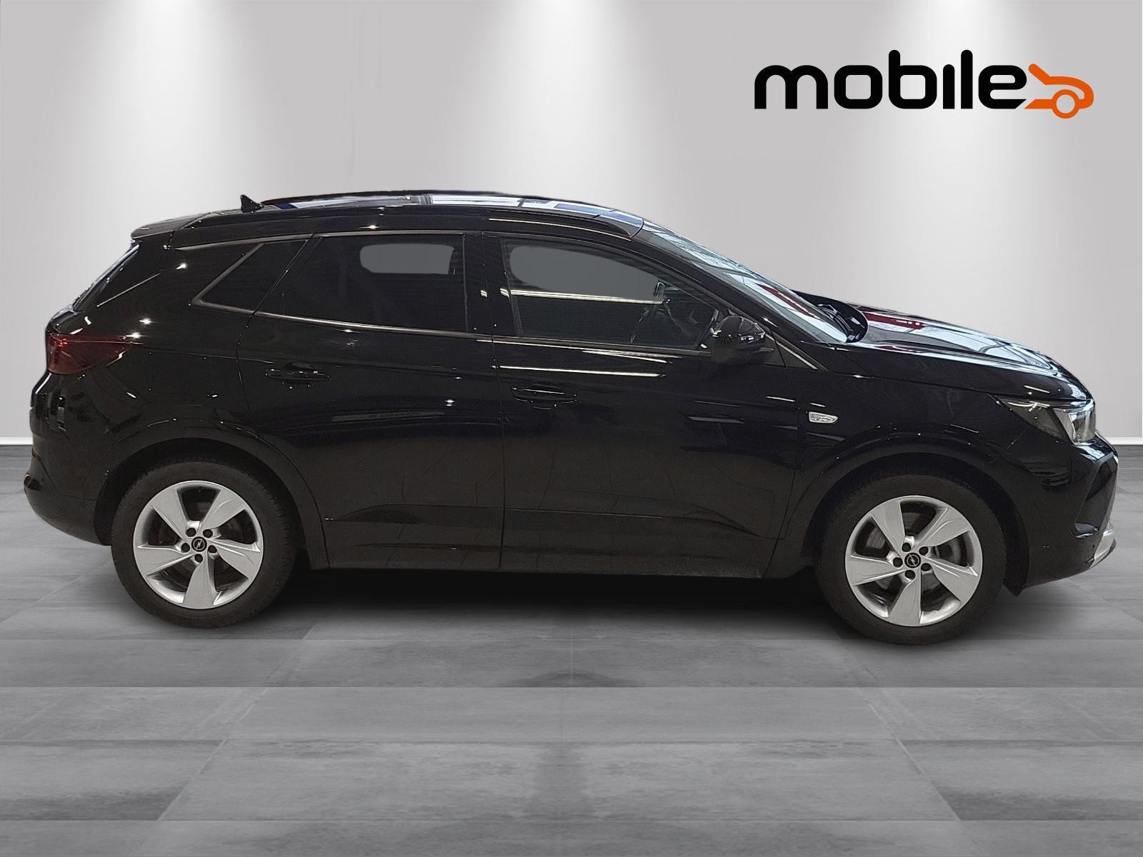 Opel Grandland X HYBRID2 225hk Ultimate 2