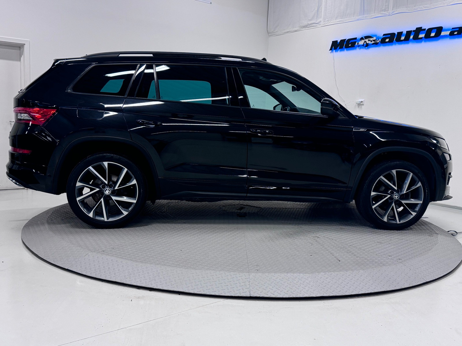 Skoda Kodiaq 150HK DSG 4X4 SPORTLINE*ACC*NAVI*360 KAM*PANO*KROK*DAB+ 3