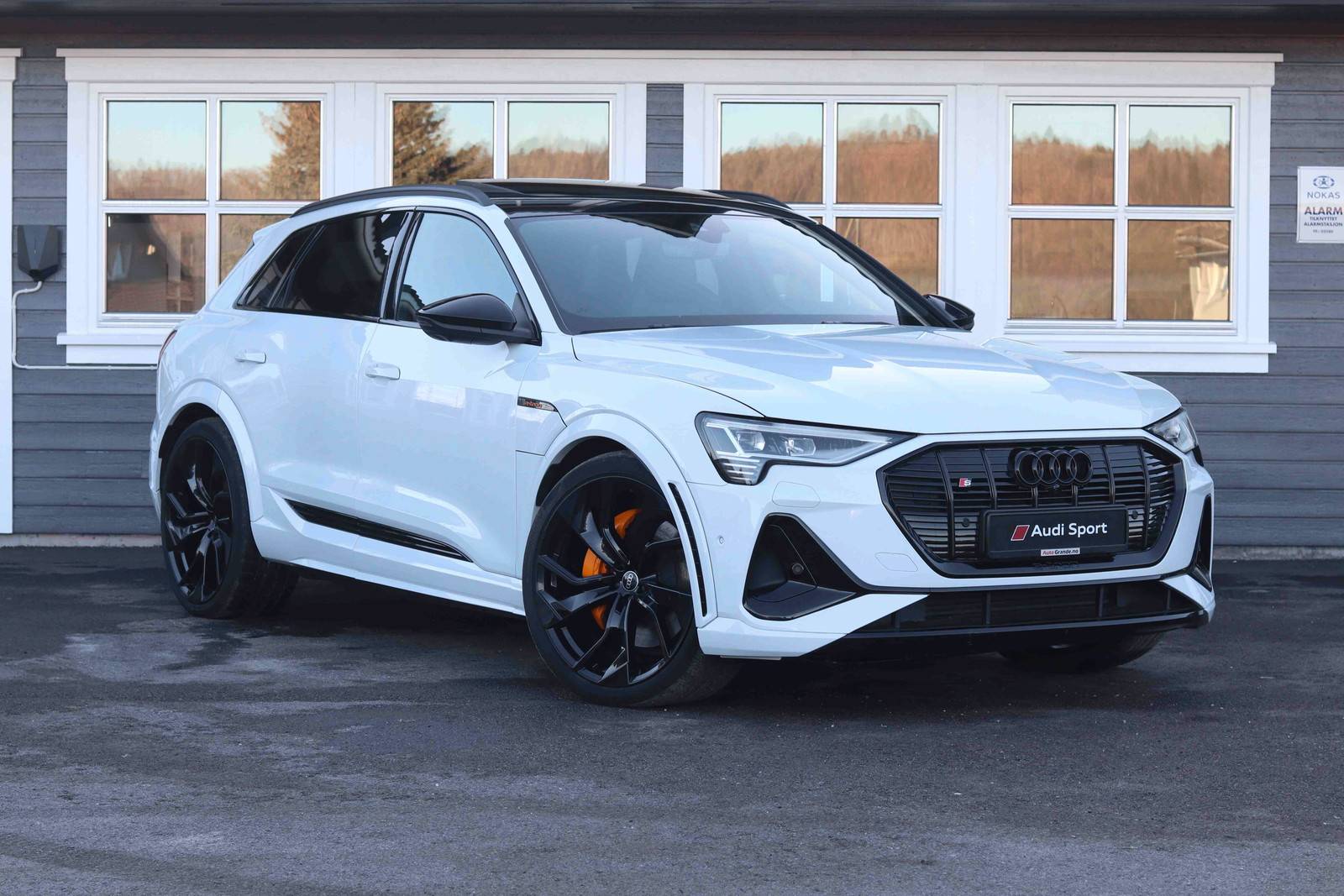 Hovedbilde av Audi e-tron
