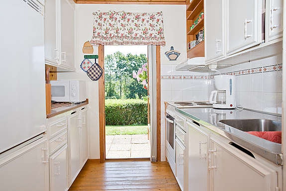 Kök med utgång till mysig uteplats Galleribilde