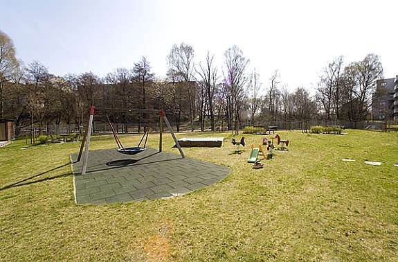 Lekeplass, ideelt for barn Galleribilde