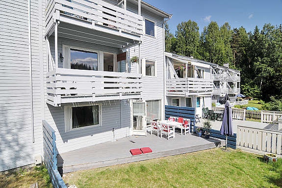 Fasade, baksiden, terrasse og balkong med gode solforhold Galleribilde