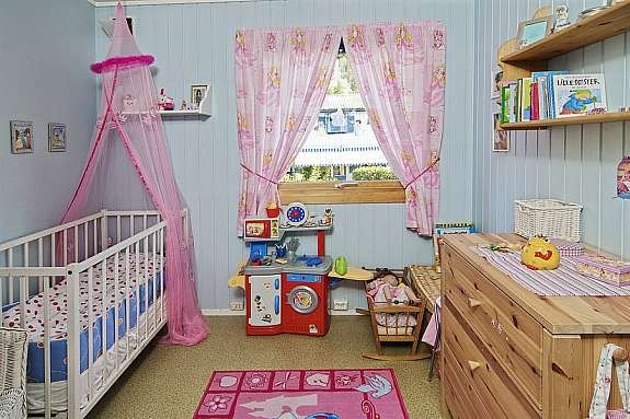 Det ene soverommet. Eiendommen har tre soverom. Galleribilde