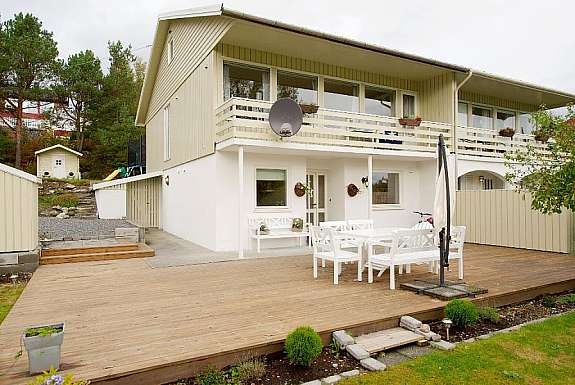 Trivelig og stor markterrasse Galleribilde