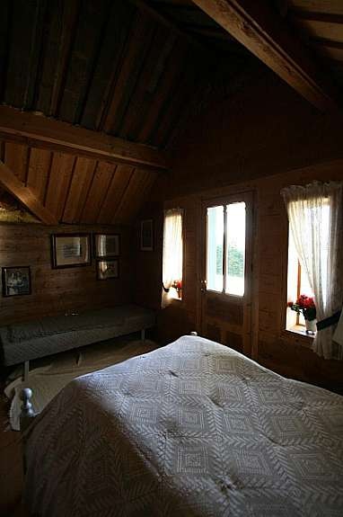 Soverom med utg. til altan Galleribilde