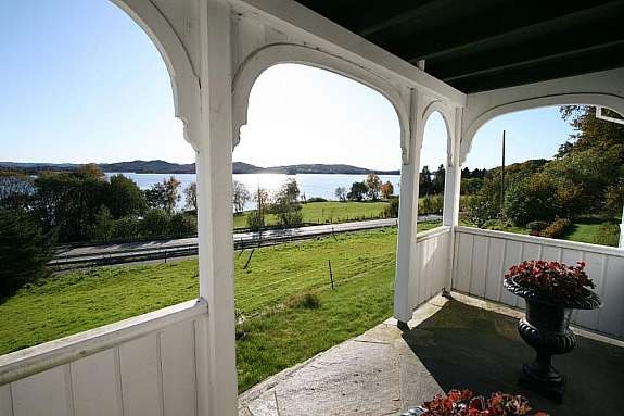 Utsikt fra terrasse Galleribilde