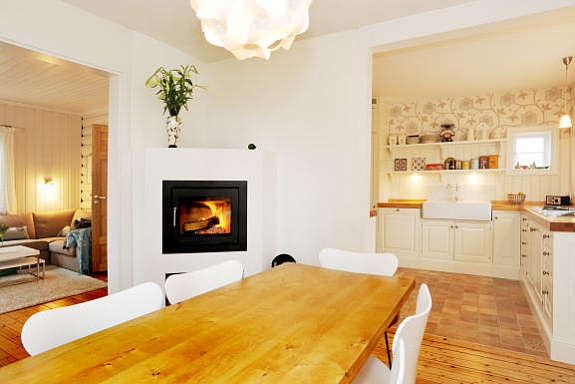 Spisestue med peisovn Galleribilde