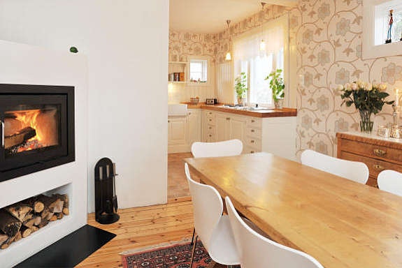 Spisestue med peisovn Galleribilde