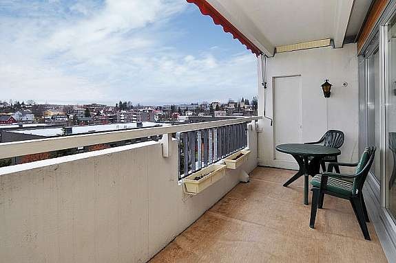 10 kvm balkong med ettermiddags-/kveldssol Galleribilde