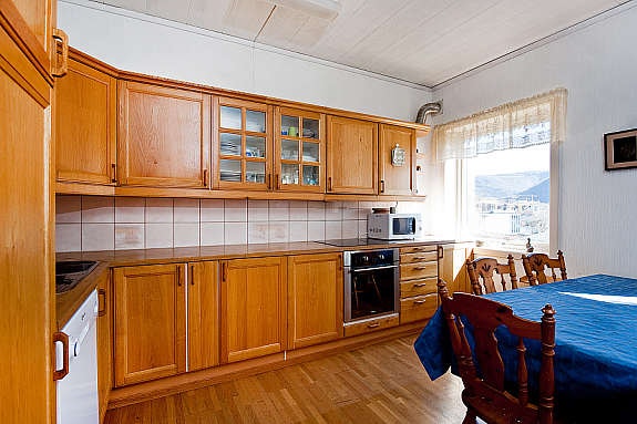 God skap og benkeplass. Galleribilde