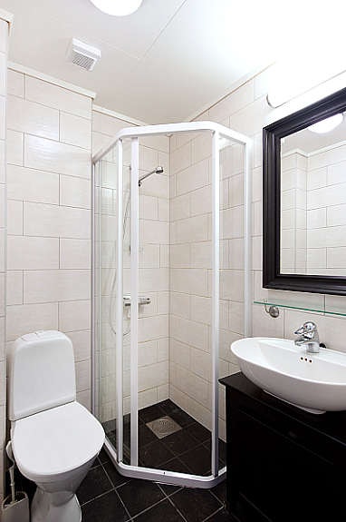 Delikat helfliset hovedbad. Renovert 2008. Galleribilde