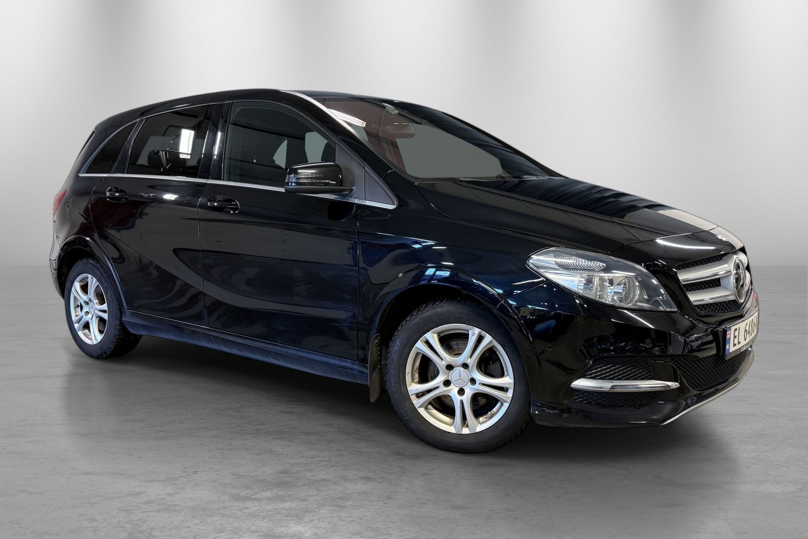 Mercedes-Benz B-Klasse B250 Electric Skinn P.Sensor Klima DAB+ Ny EU ++ 3