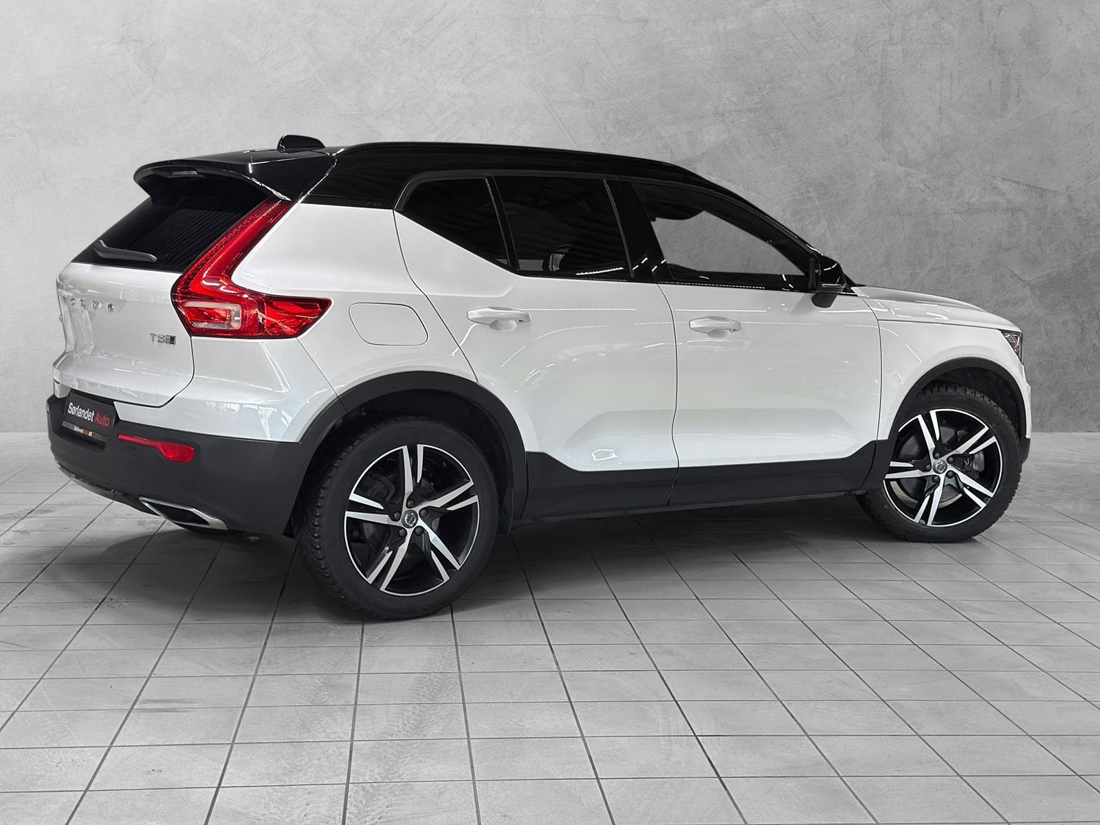 Volvo XC40 T5 Twin EngineRecharge | R-Design | Parkvarmer | ACC 2