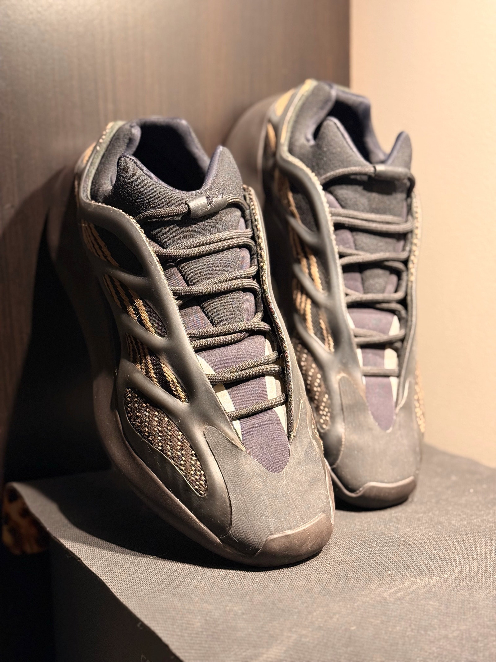 adidas gazelle silver green womens ADIDAS YEEZY 700 V3 'CLAY BROWN'