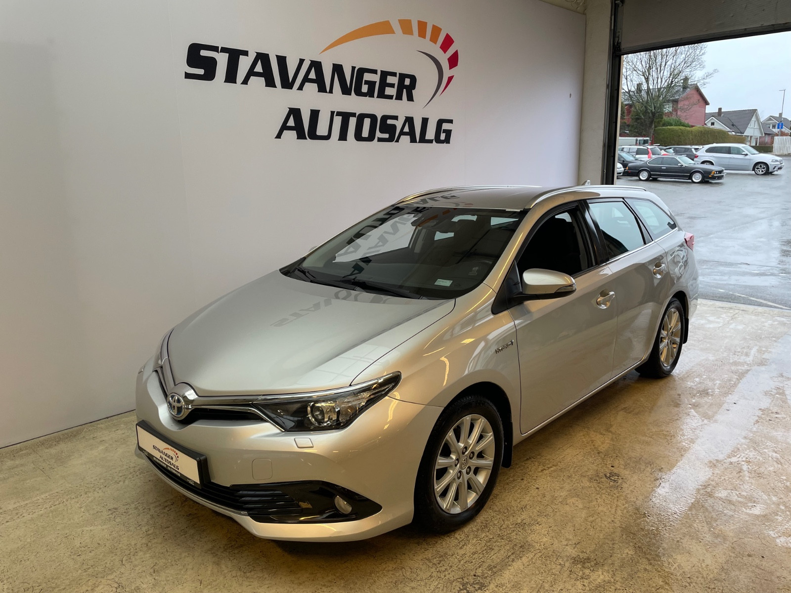 Toyota Auris TS/1.8 HYBRID/136HK/AUT/ACTIVE/LAV KM/KAMERA/NAVI/DAB 2