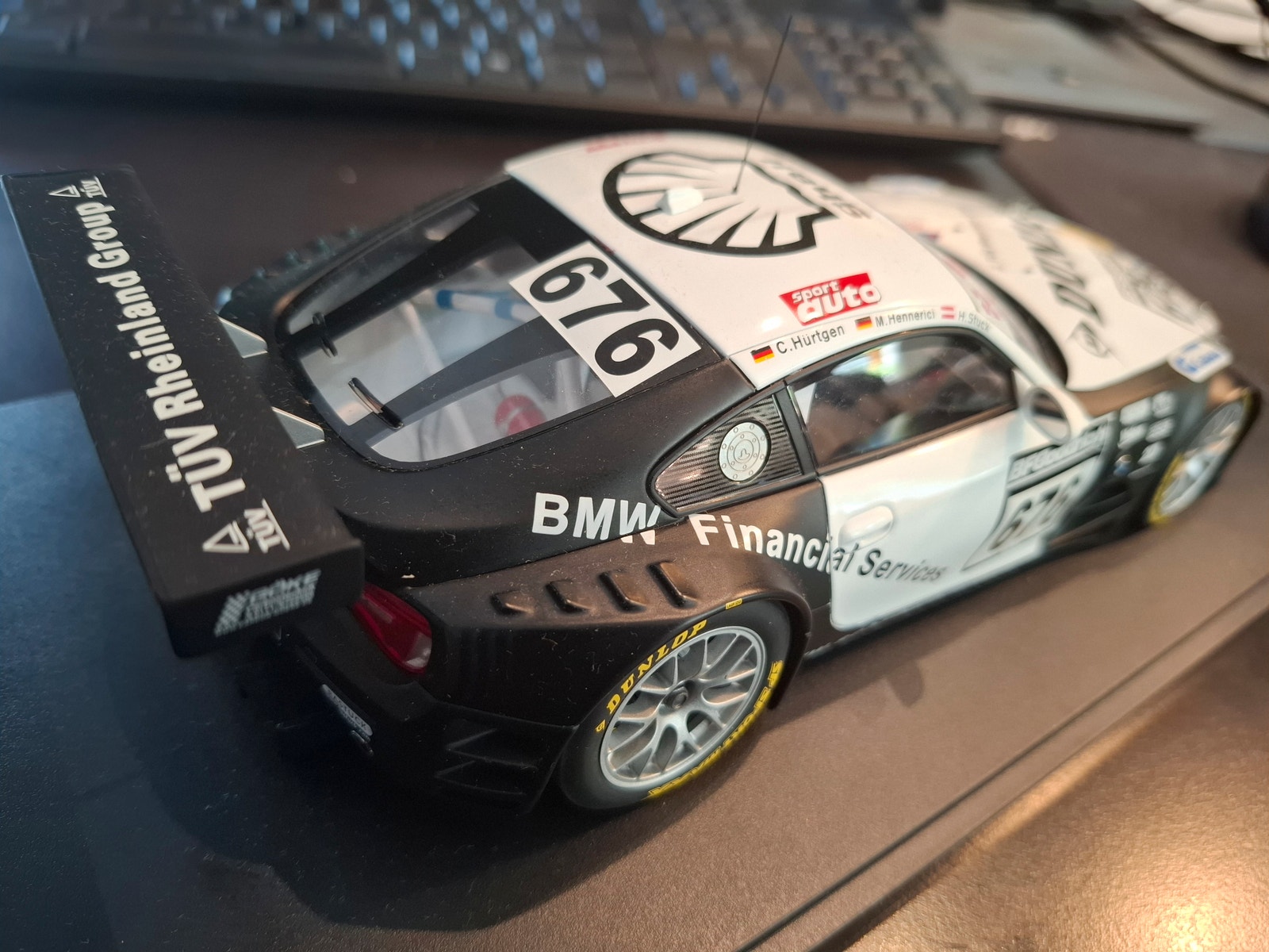 1/18 MINICHAMPS - BMW Z4 COUPE TEAM CHUBERT 2006 | FINN-torget