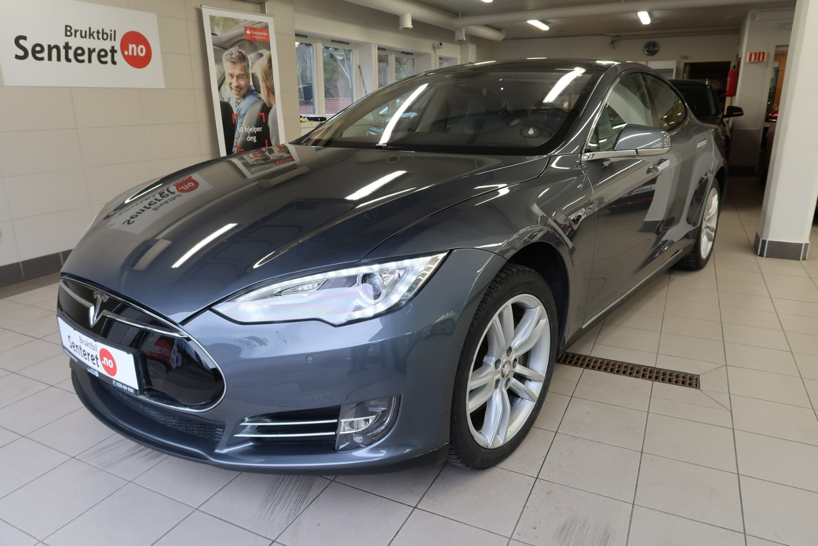Tesla Model S 85 Performance.luftfjæring,Skinn,Glasstak 2