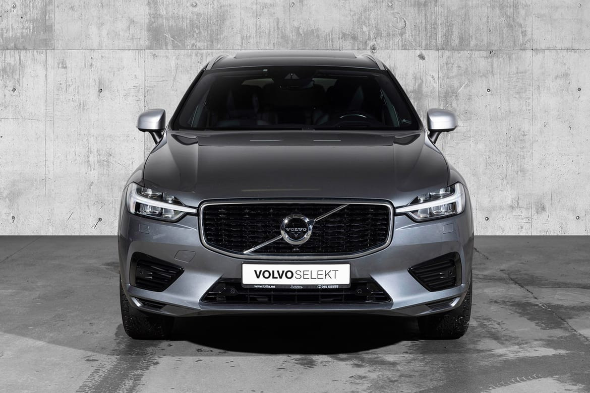 Volvo XC60 T8 AWD TwinEngine R-Design Krok, HeadUp+++ 3