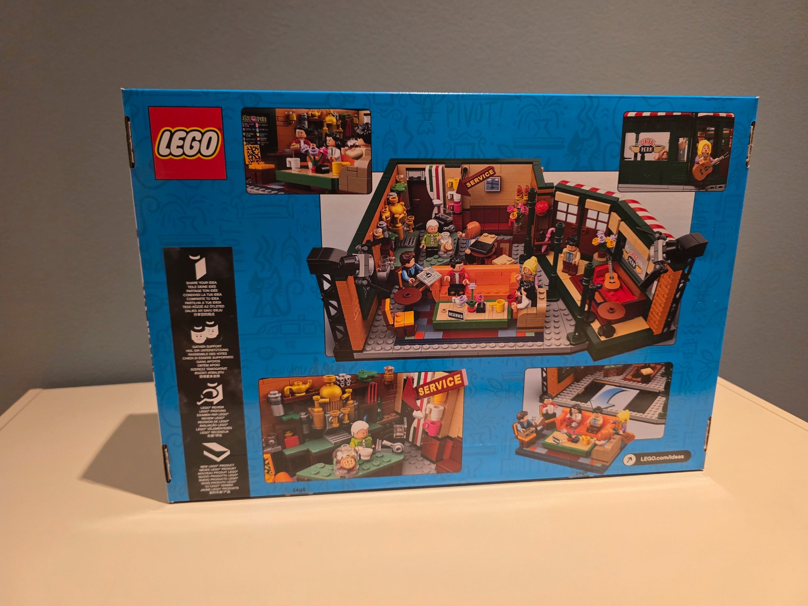 HOT Friends Lego Central Perk Prisjakt LEGO 21319 Friends