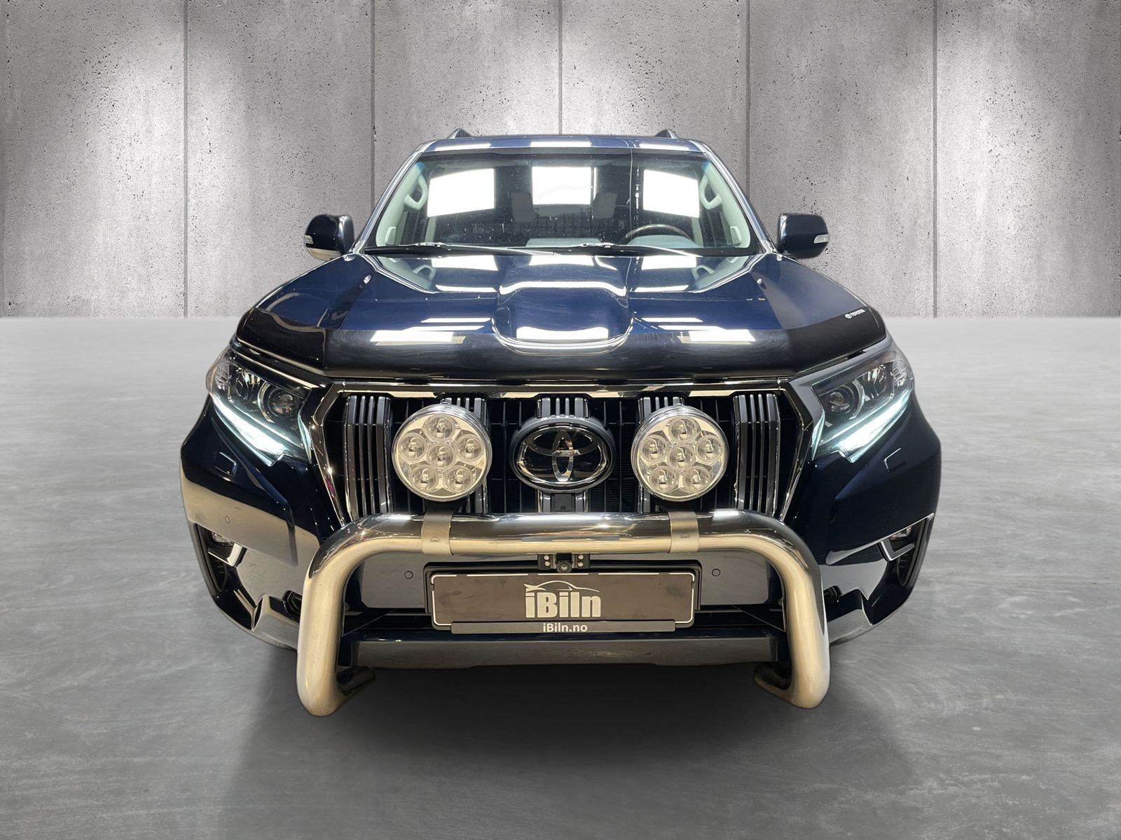 Toyota Land Cruiser 150 GX, Tecktyl, Kamera, skinn, Ekstralys, Webasto++ 3