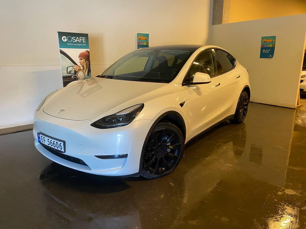 Tesla Model Y EU 2027 // 1 EIER // 4X4 // KROK // SE PRIS !!