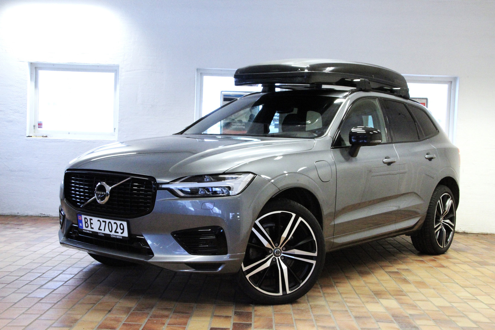 Volvo XC60 T6 340HK AWD R-Design/Webasto/Kamera/HUD+Pano+Ny EU 27