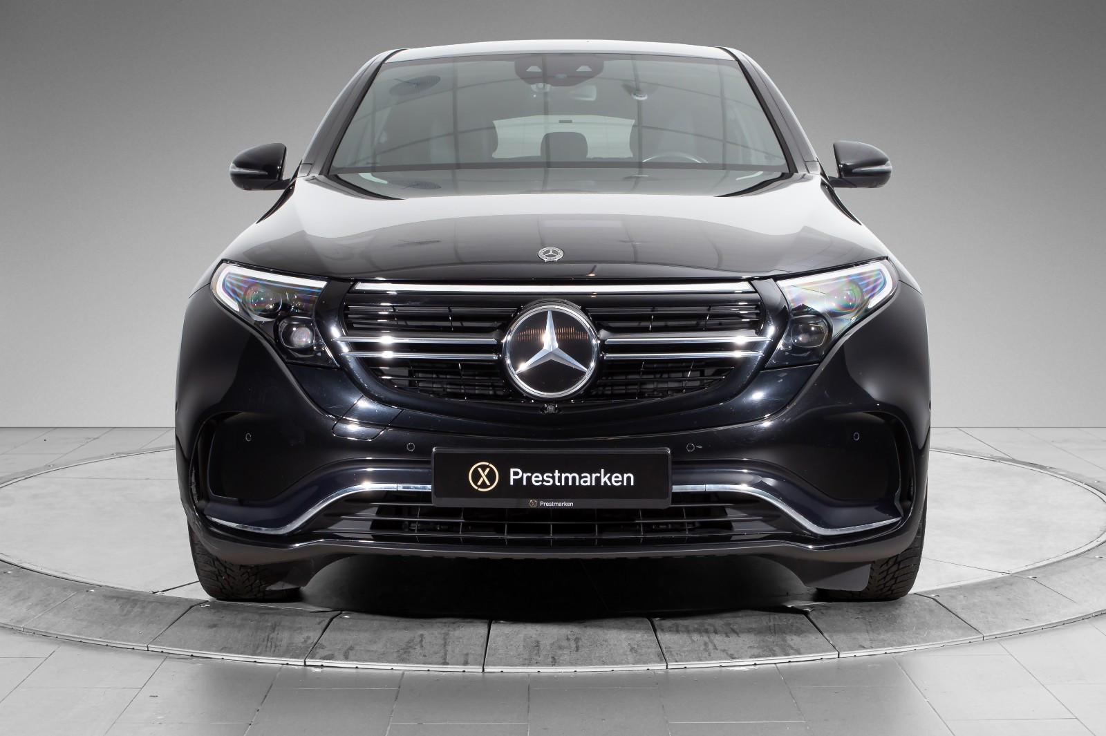 Mercedes-Benz EQC 400 4MATIC AMG 360KAMERA KROK NAVI DAB ACC LED 1 EIER 2