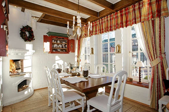 H23 spisebord Galleribilde