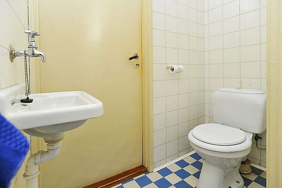 WC med inngang fra gang og bad Galleribilde