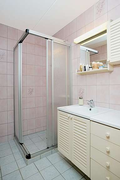 Bad med dusjhjørne Galleribilde