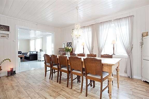 Kjøkken og spisestue Galleribilde