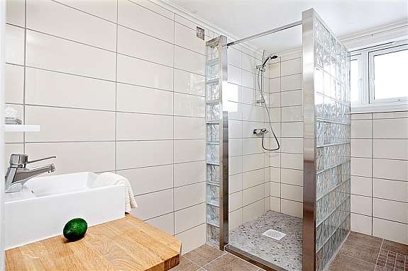 Nyoppusset bad i 1.etg Galleribilde