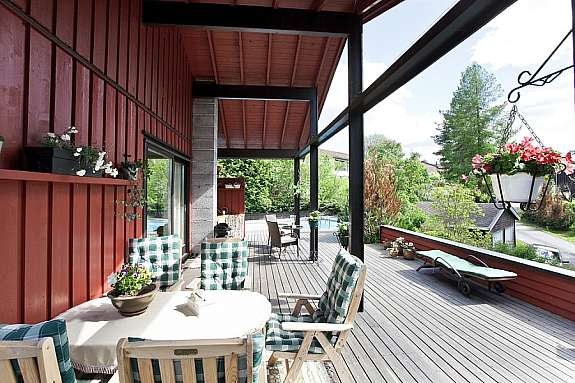 Solrik, skjermet flott uteplass. Galleribilde