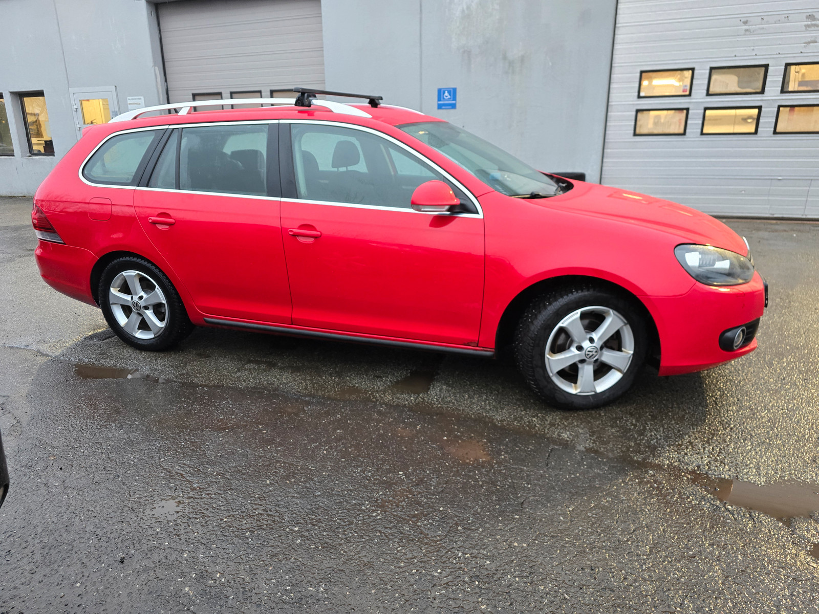 Volkswagen Golf 1,6-105hk TDI, 1 eier, EU 20.12.2026, h.feste, Service 3
