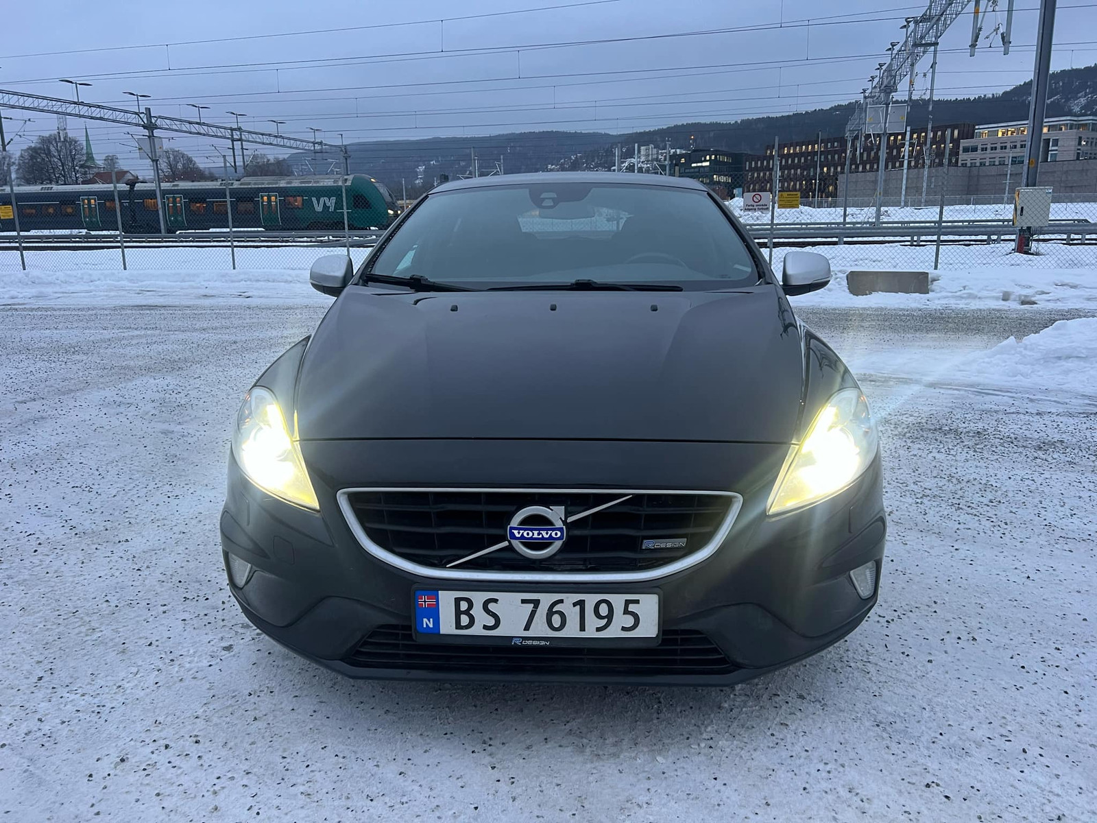 Volvo V40 D2 R-Design aut 2
